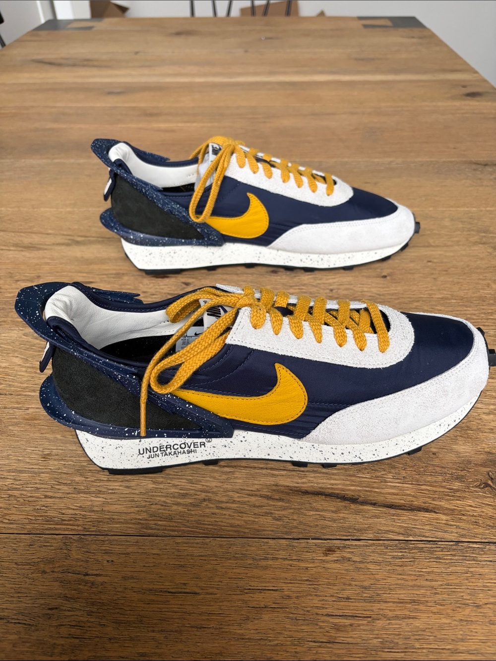 Size 10.5/11/12.5 Men Nike x Undercover Daybreak Obsidian Gold Dart CJ3295-400 - Picture 8 of 9